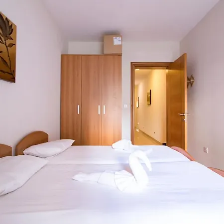 Apartament Belmonte *