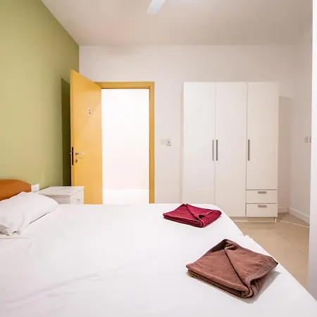 Apartament Belmonte *